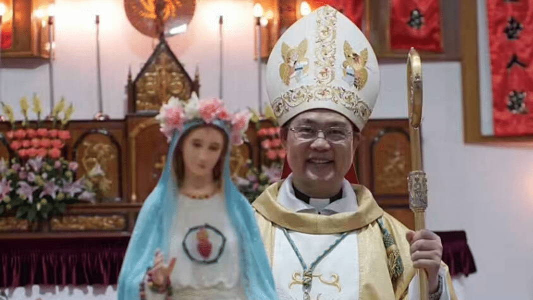 El régimen comunista chino detiene a un obispo crítico con la dictadura