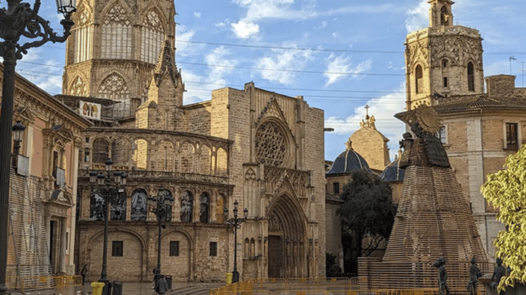 Encuentran muerto con signos de asfixia a un canónigo emérito de la catedral de Valencia