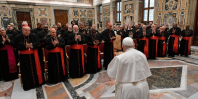 El Papa Francisco con los miembros del Dicasterio para la Doctrina de la Fe