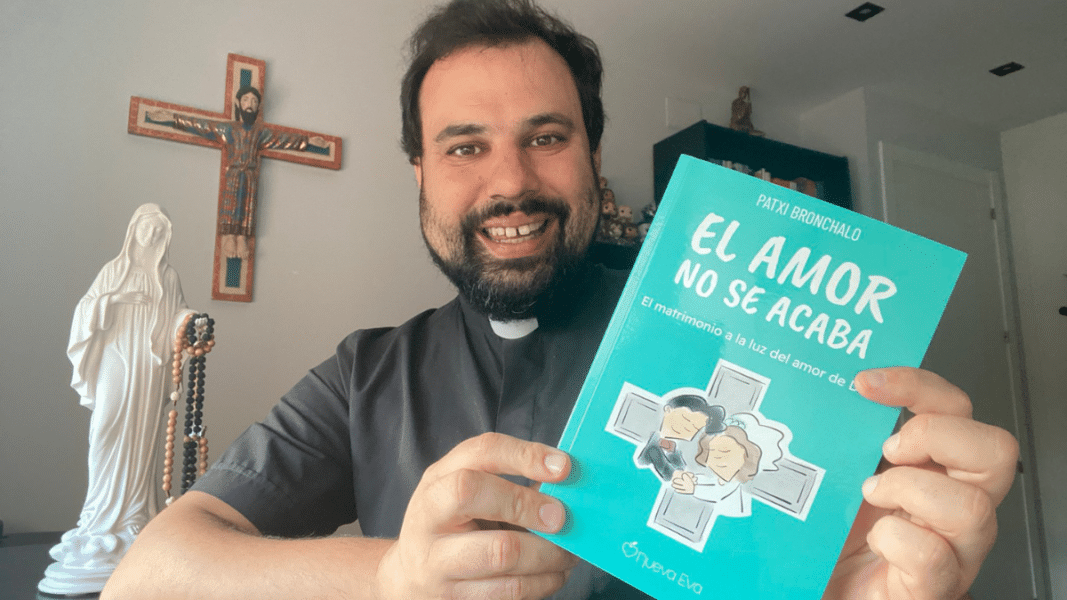 El cura Bronchalo sale en defensa de Julián Lozano y contra la dictadura LGTB: «Te denuncian por evangelizar»