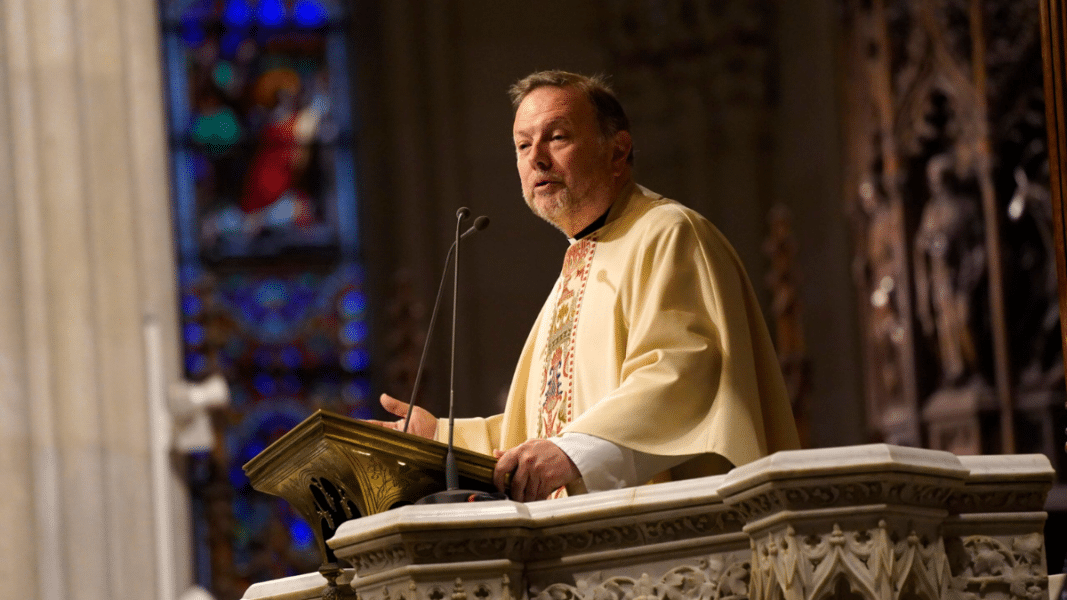 Dimite el sacerdote responsable de Obras Misionales Pontificias en Estados Unidos por romper el celibato