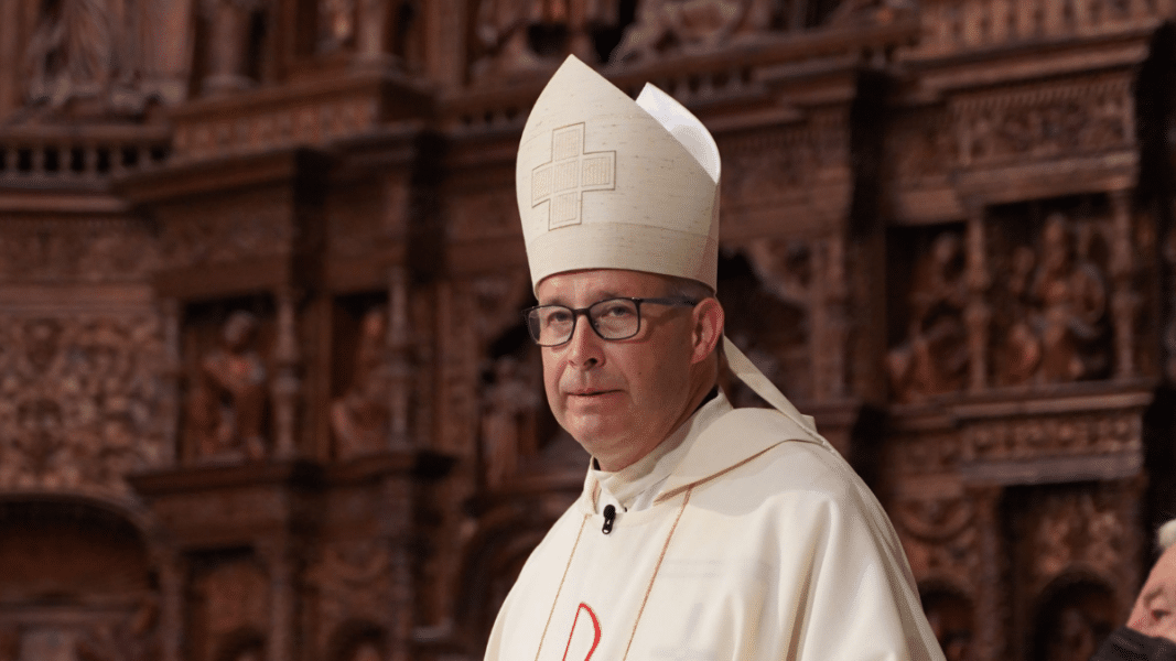 Carta a monseñor José Antonio Satué: «No serás un obispo en vano»