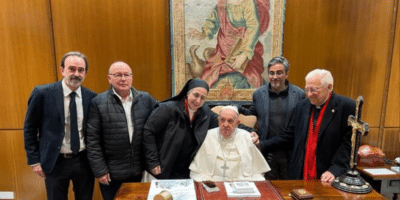 El Papa Francisco con el equipo de Religión Digital