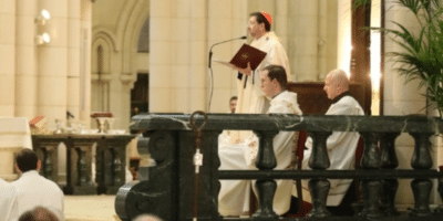 El cardenal Cobo durante la Misa crismal. Foto: Ignacio Arregui
