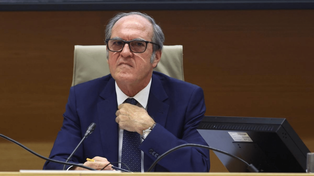 El ex fraile Gabilondo recurre al Constitucional la reforma de la ‘Ley Trans’ de Madrid aprobada por PP y VOX