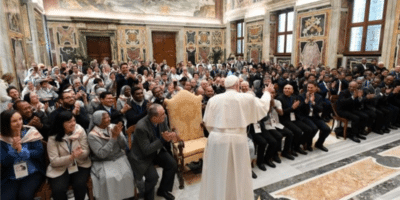 El Papa Francisco en la audiencia con los participantes en los Capítulos Generales de los Hijos Canosianos de la Caridad y a los Hermanos de San Gabriel