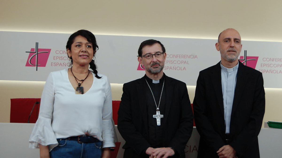 El cardenal Cobo durante la presentación del documento sobre la pastoral con migrantes