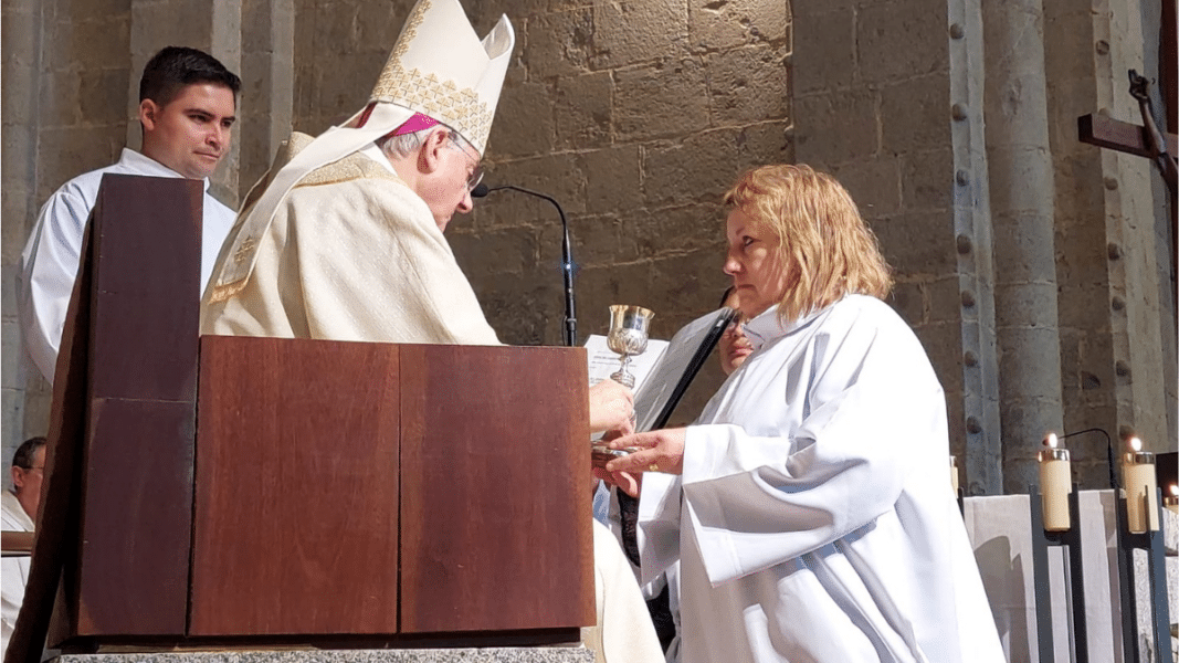 ¿Para qué necesitamos diaconisas si ya las tenemos?