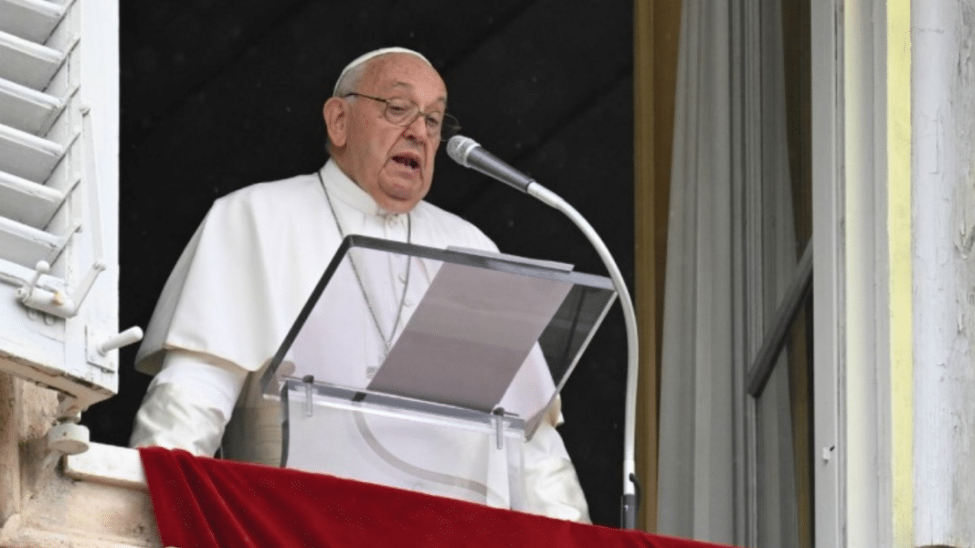 El Papa pide no olvidar la Adoración «sencilla y silenciosa»