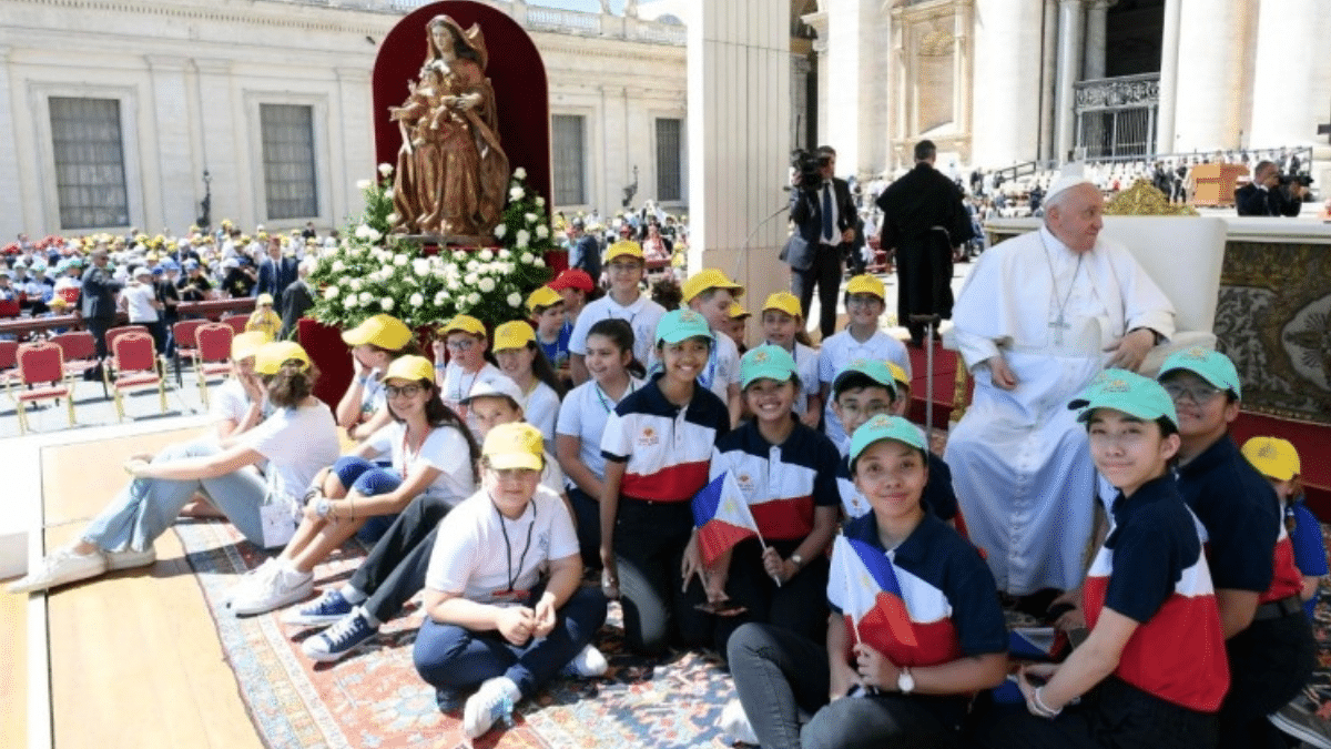 Papa Francisco niños