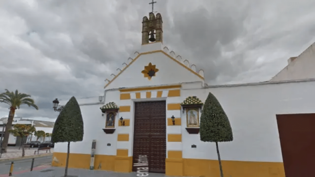 Un sacerdote de Sevilla niega la comunión a un ‘matrimonio’ gay