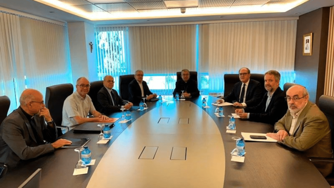 Argüello se reúne con Gabilondo y la Confer para rendir cuentas