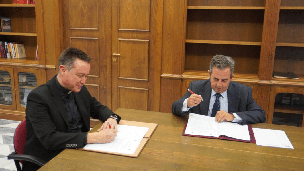 La diócesis de Alcalá cede al ayuntamiento de Pezuela de las Torres una ermita y el cementerio parroquial