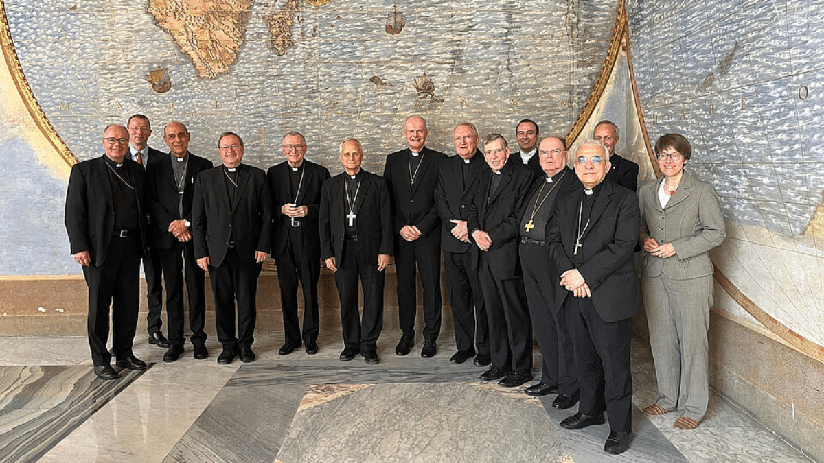 Los obispos alemanes en Roma con el cardenal Fernández, Prevots y Parolin