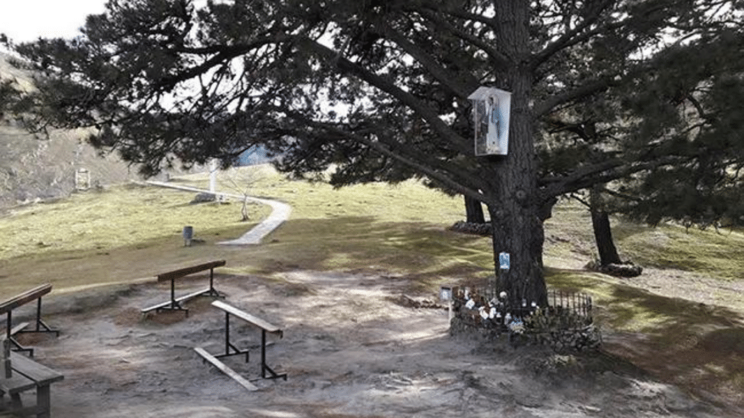 La construcción de una ermita en Garabandal será para la devoción privada de los fieles y no al culto