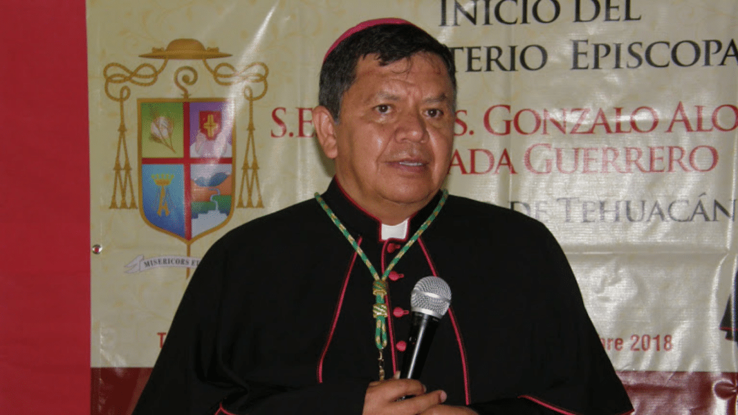 Asaltan al obispo de Tehuacán y le roban el coche y el móvil