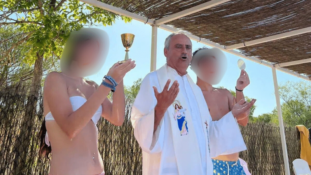 La irreverente y escandalosa celebración de un sacerdote salesiano de Cádiz