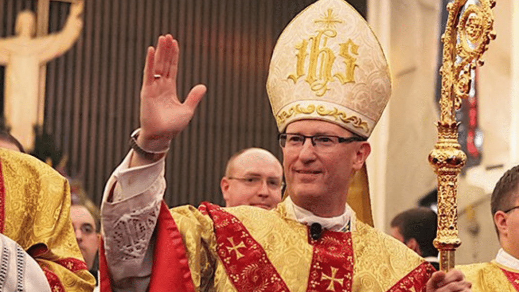 El obispo de Lincoln destaca la importancia de una educación auténticamente católica