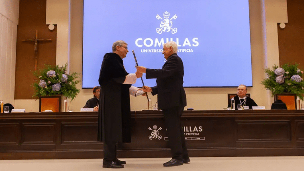 Acto apertura Comillas