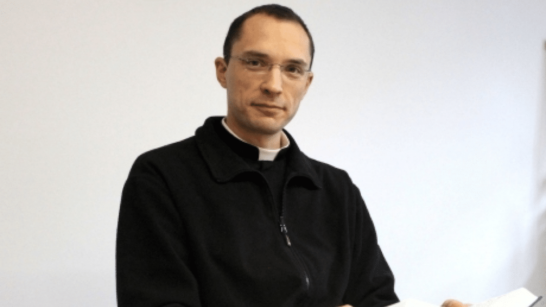 El ex Superior del Distrito Alemán de la FSSPX se une a la Comunidad de San Martín