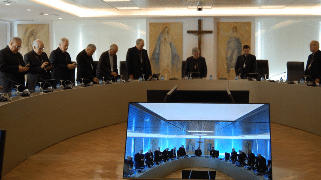 La CEE aprueba publicar un documento sobre la “sanación intergeneracional”