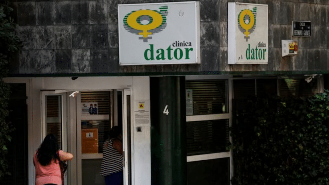 La Fundación Madrina estudia emprender acciones legales contra El País