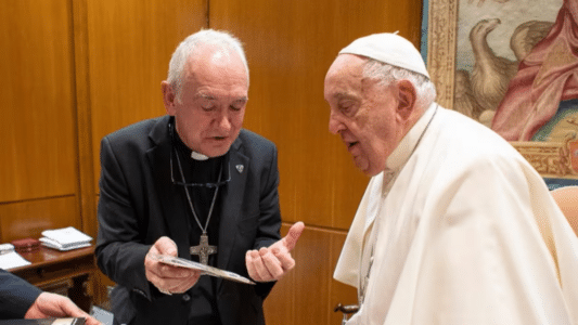 Ángel Pérez Pueyo, obispo de Barbastro durante su última visita al Papa Francisco