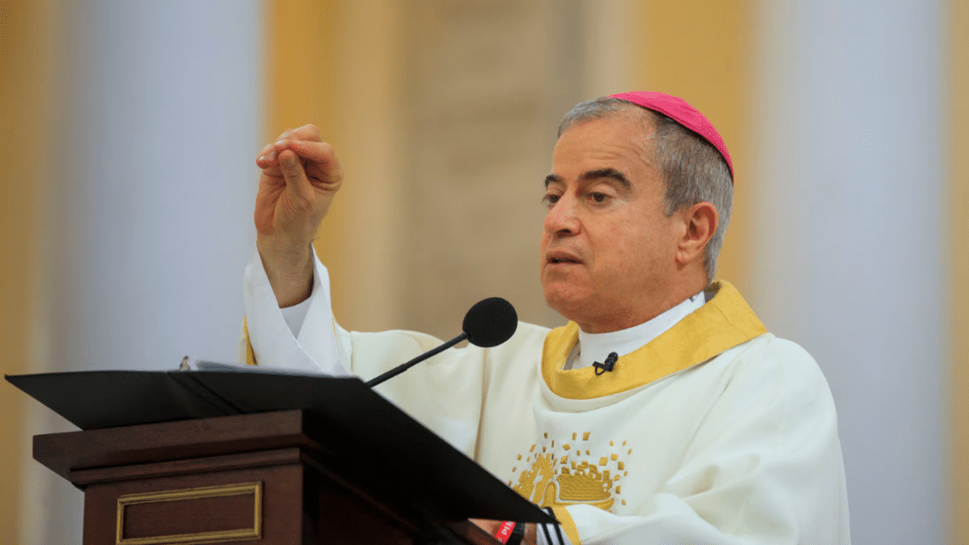 El arzobispo de Puerto Rico pide a Trump que se disculpe por los comentarios despectivos que se dijeron en un mitin a su país