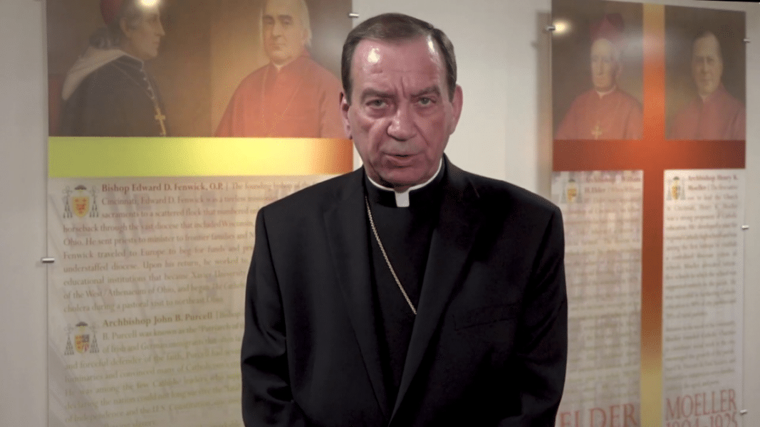 El arzobispo de Cincinnati rompe con las Girl Scouts por fomentar la ideología de género