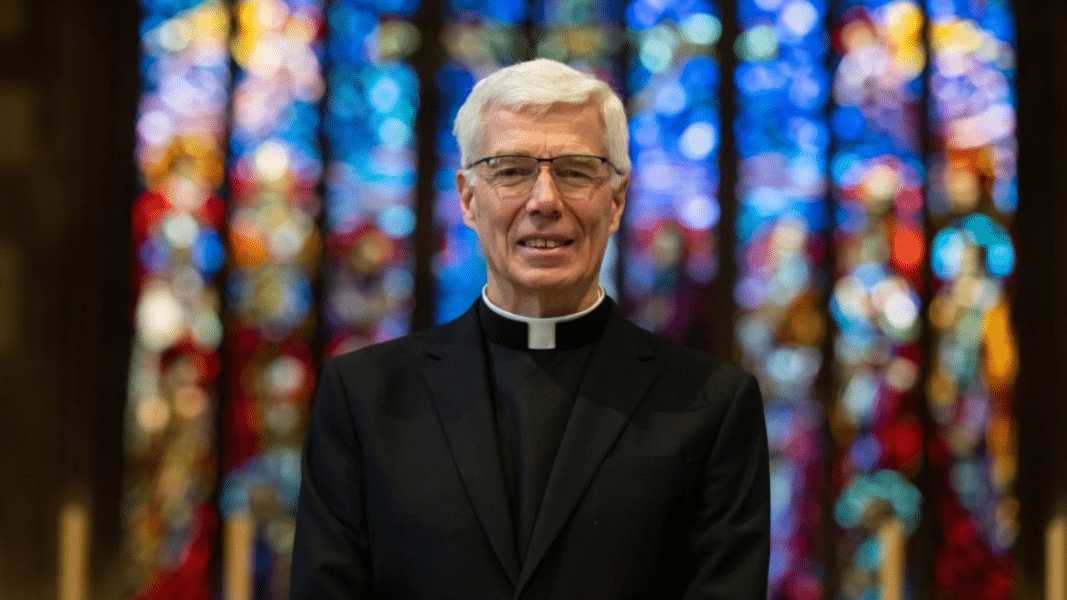 Obispo inglés retrasa su toma de posesión por «preocupaciones de carácter personal»