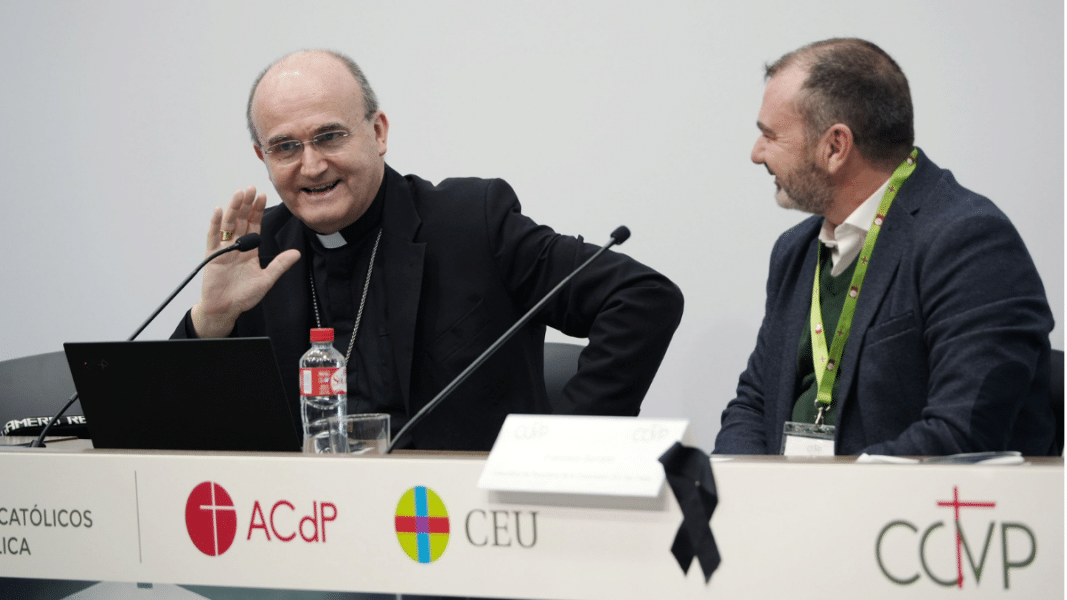 Mons. Munilla: «El socialismo y la ideología de género son enemigos de la cruz»