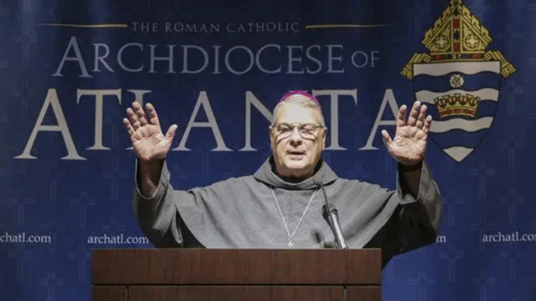 El arzobispo de Atlanta crea un grupo asesor LGTB «que no tiene como objetivo alterar las enseñanzas de la Iglesia»