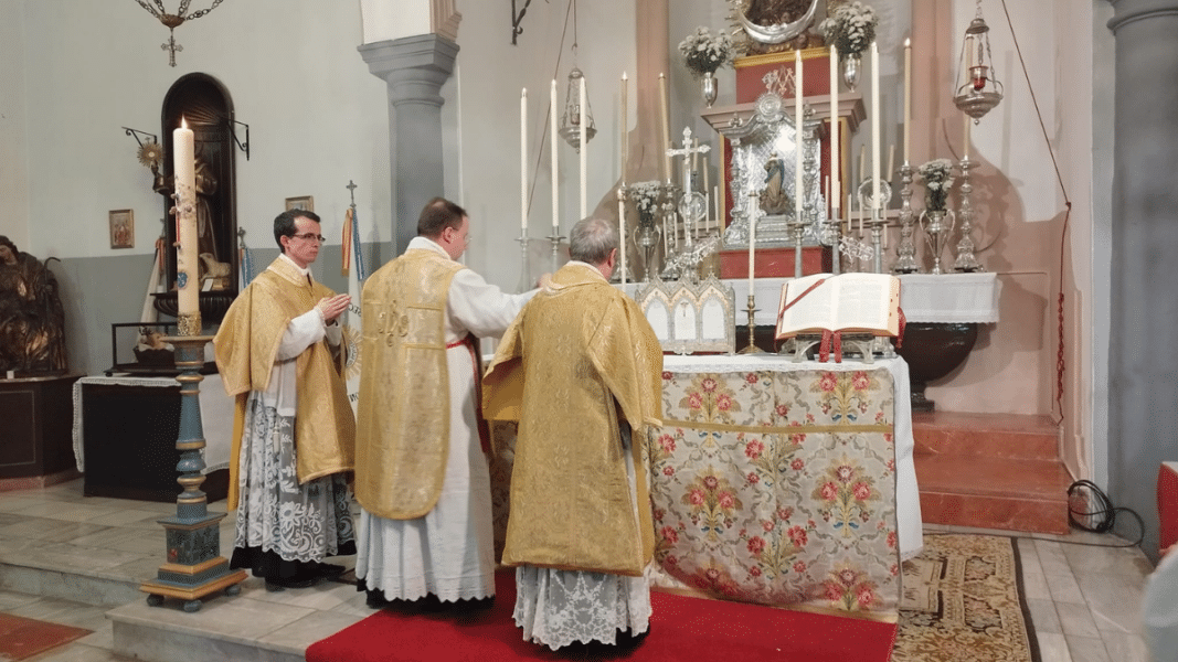 Mons. Rico Pavés dará la bienvenida a la Fraternidad Sacerdotal San Pedro a la diócesis de Jerez