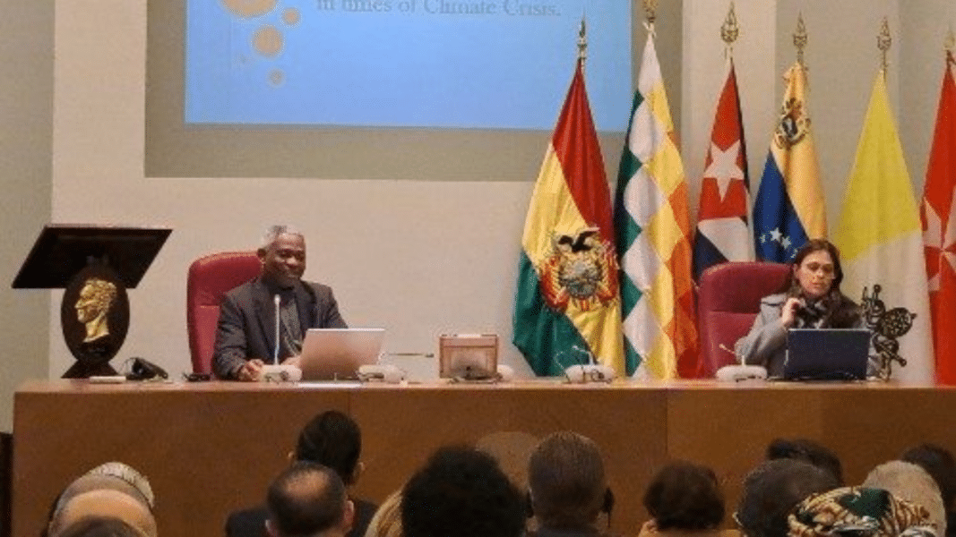 El Cardenal Peter Turkson en su discurso