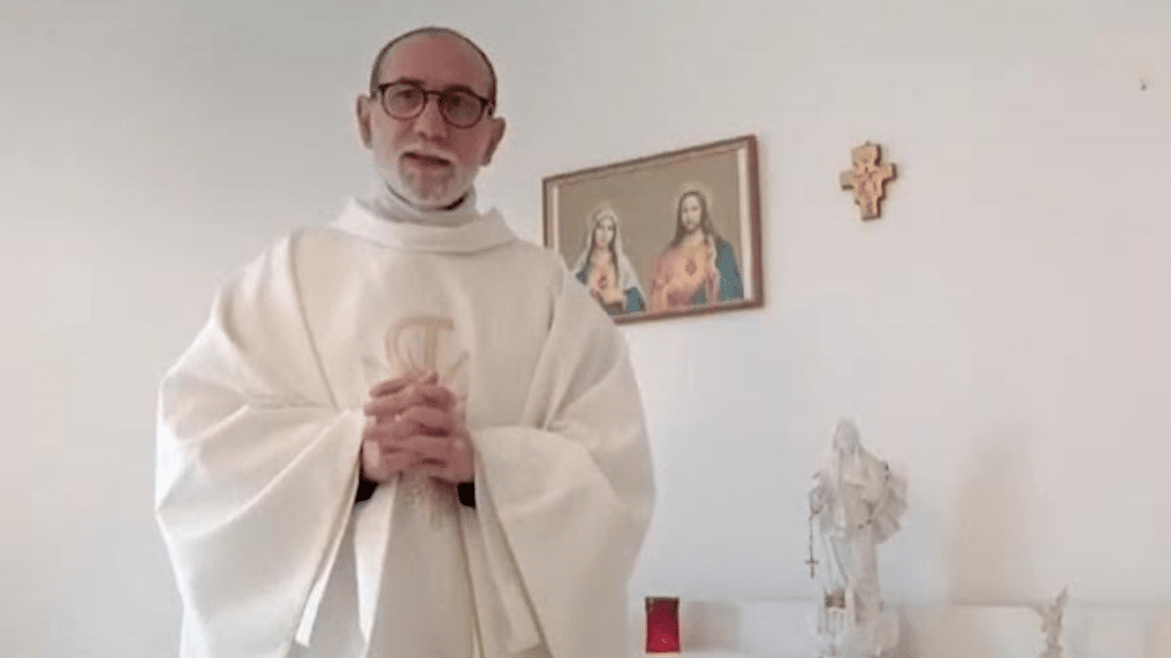 Excomulgado otro sacerdote italiano por negar que Francisco sea Papa