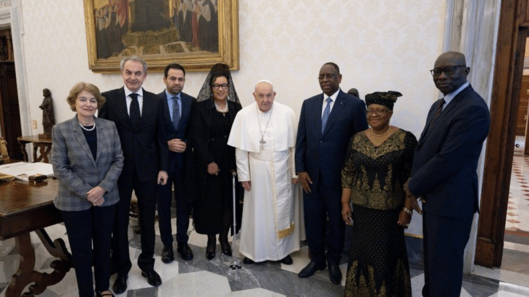 Zapatero vuelve a encontrarse con el Papa y afirma que «es un símbolo de grandes valores» por defender a los inmigrantes