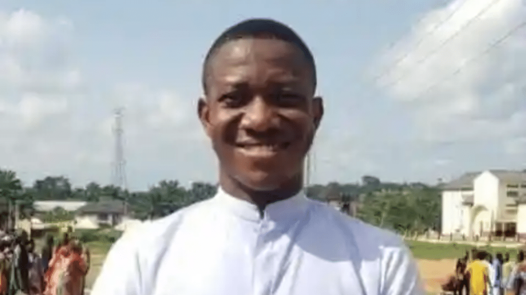 Asesinan en plena calle a un sacerdote en Nigeria