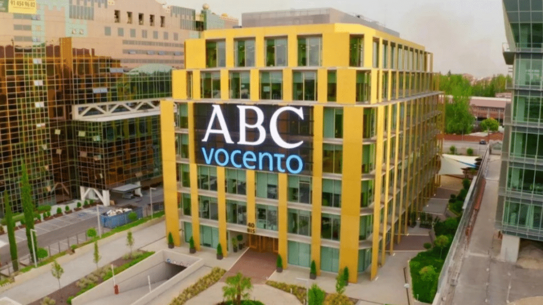 «Quien con niños se acuesta…»: COPE y ABC