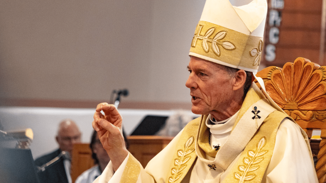 El arzobispo de Santa Fe carga contra la política migratoria de Trump: «Los inmigrantes suelen ser más respetuosos de la ley»