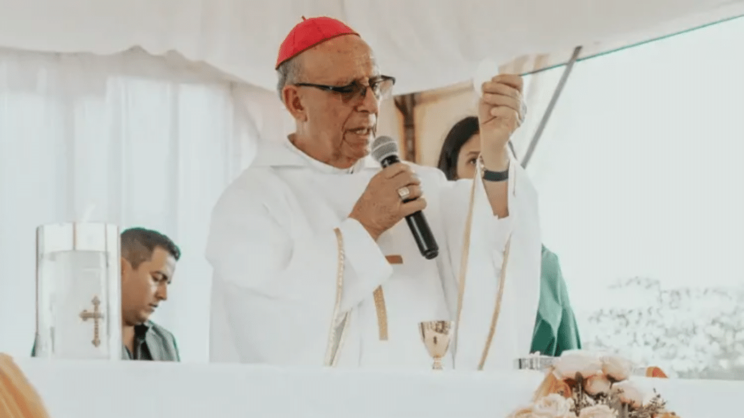 Aníbal Nieto, obispo de San Jacinto