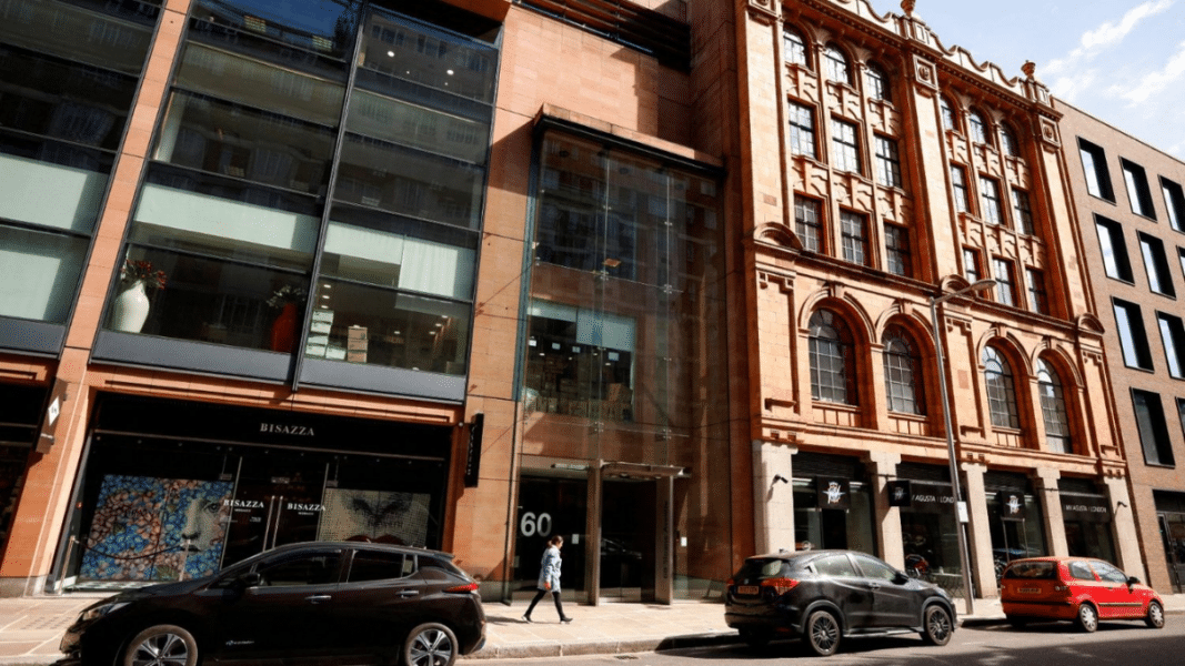 El “mal menor” era cómplice: Parolin firmó la operación que arruinó al Vaticano y hundió a Becciu