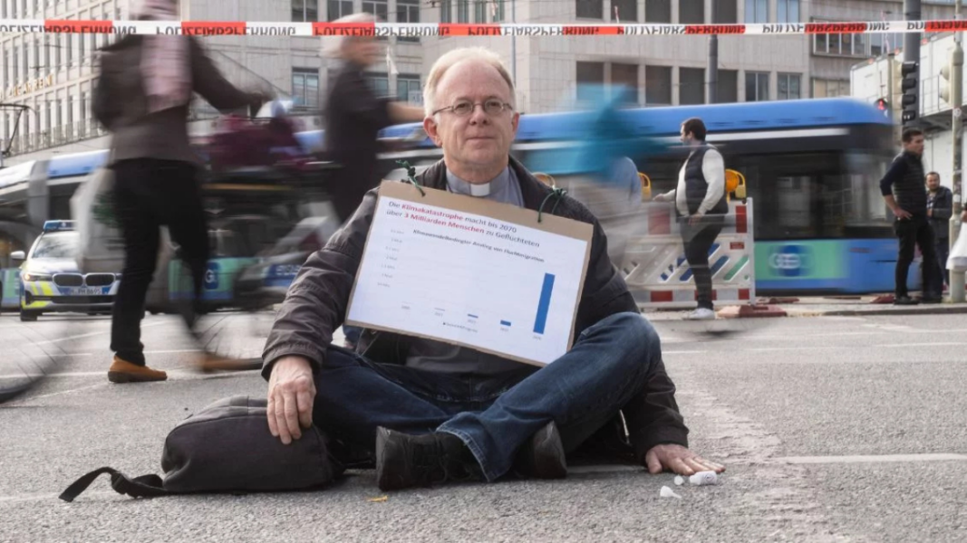 El jesuita que quiso ser Greta Thunberg: penitencia con calefacción y wifi