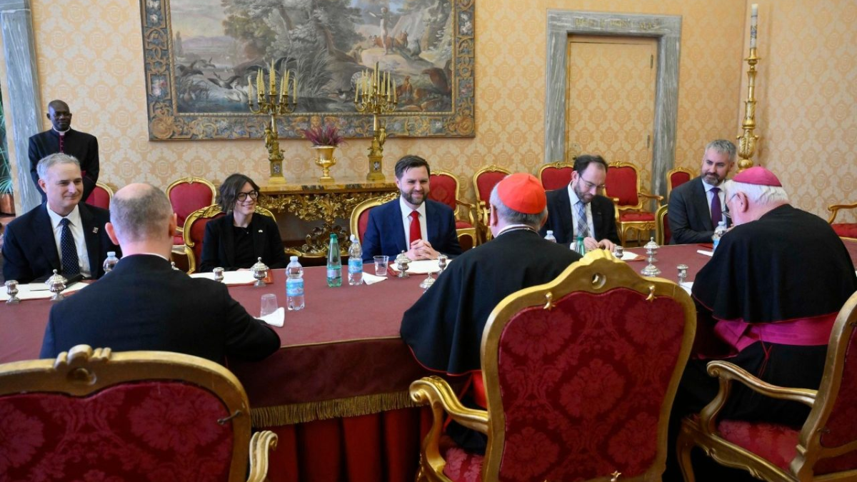 JD Vance y el cardenal Parolin