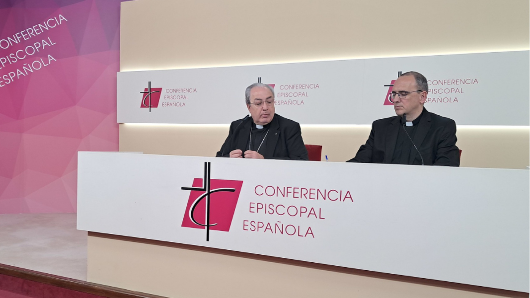 César García Magán durante la rueda de prensa