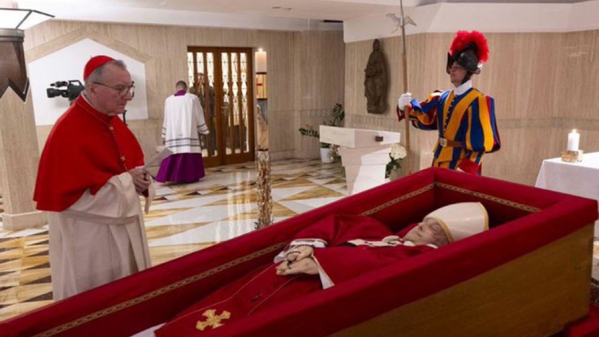 Papa Francisco muerto
