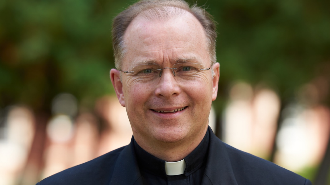 El P. John Lane Connor