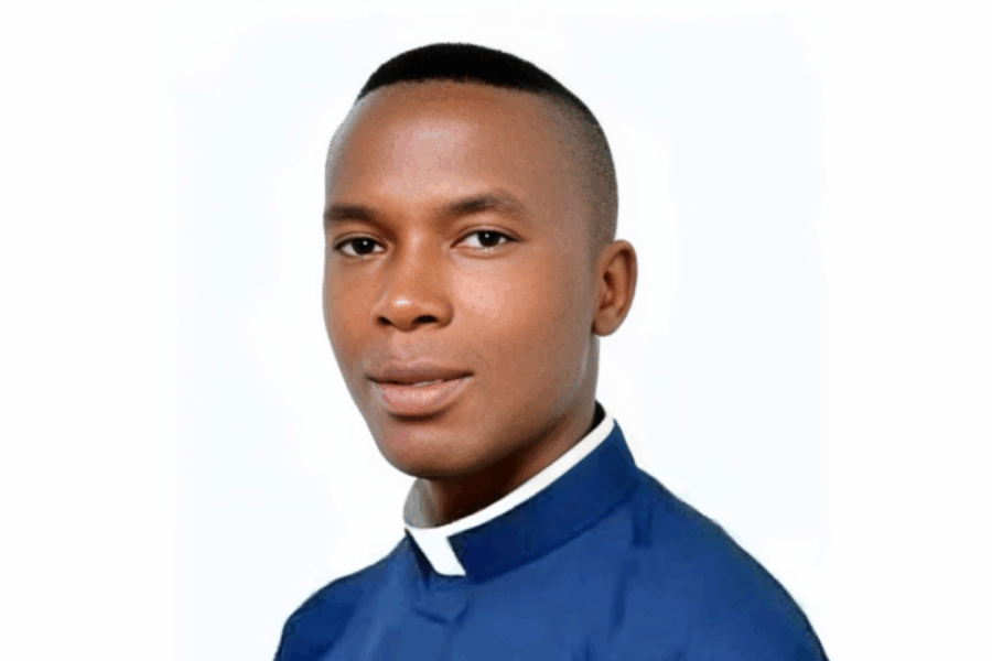 Sacerdote católico tiroteado en Nigeria por terroristas