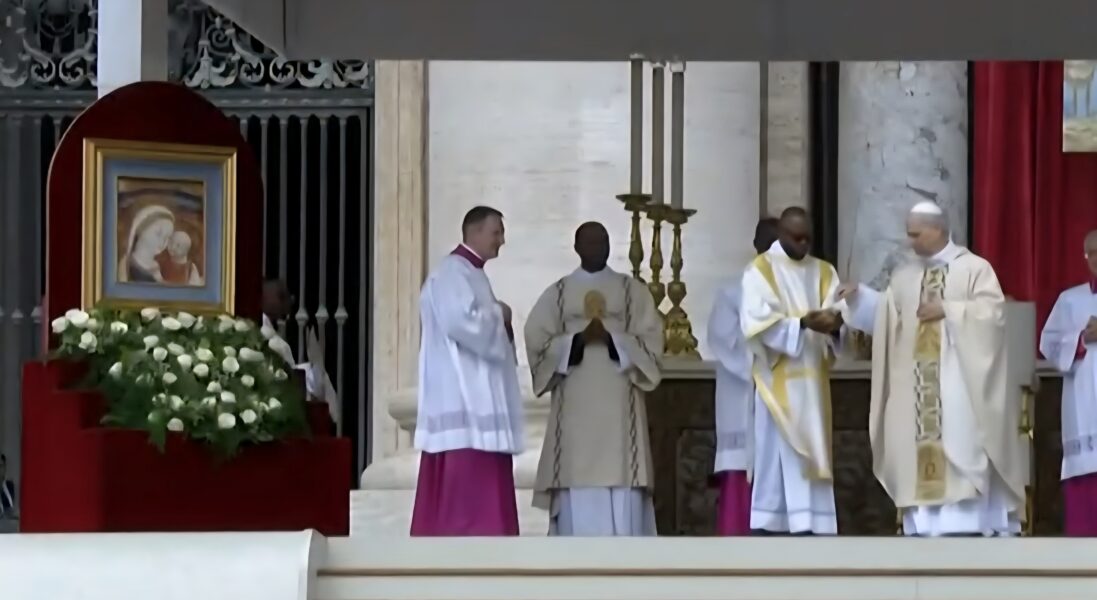La Virgen del Buen Consejo preside el inicio del pontificado de León XIV