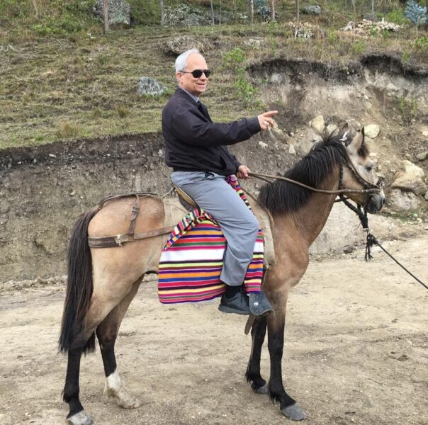 Papa León XIV en Chiclayo hablando con fieles