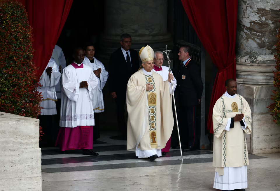 Cristo como centro gravitacional que reorbita la ortopraxis católica